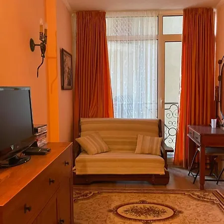 Atrium Apartment 아파트