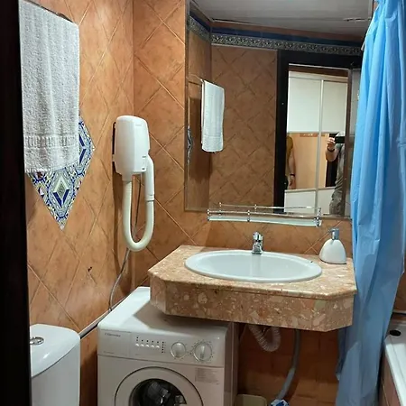 Atrium Apartment 엘레니테
